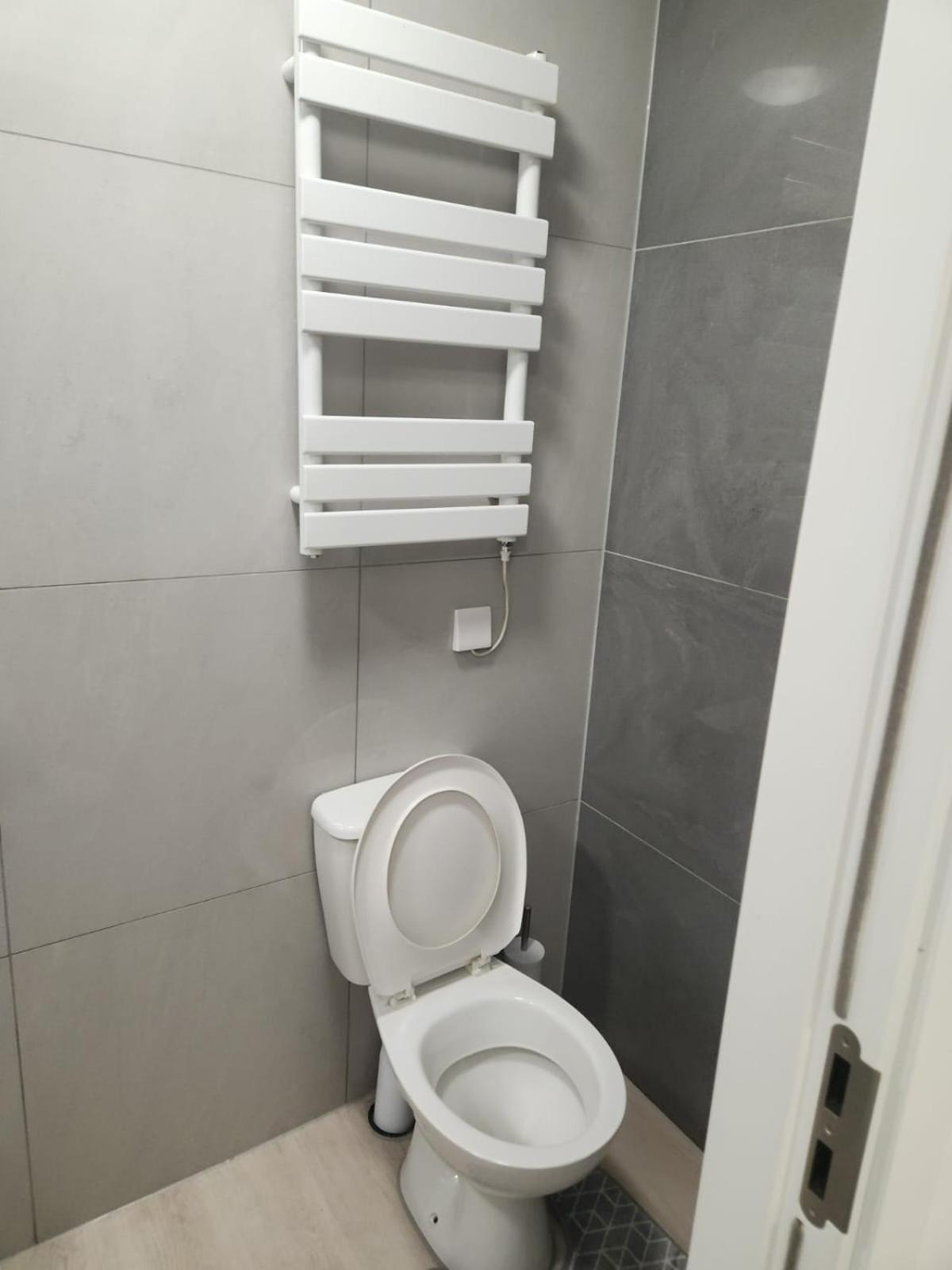 Sleeps 4 Modern Golders Nw11 Apartment London