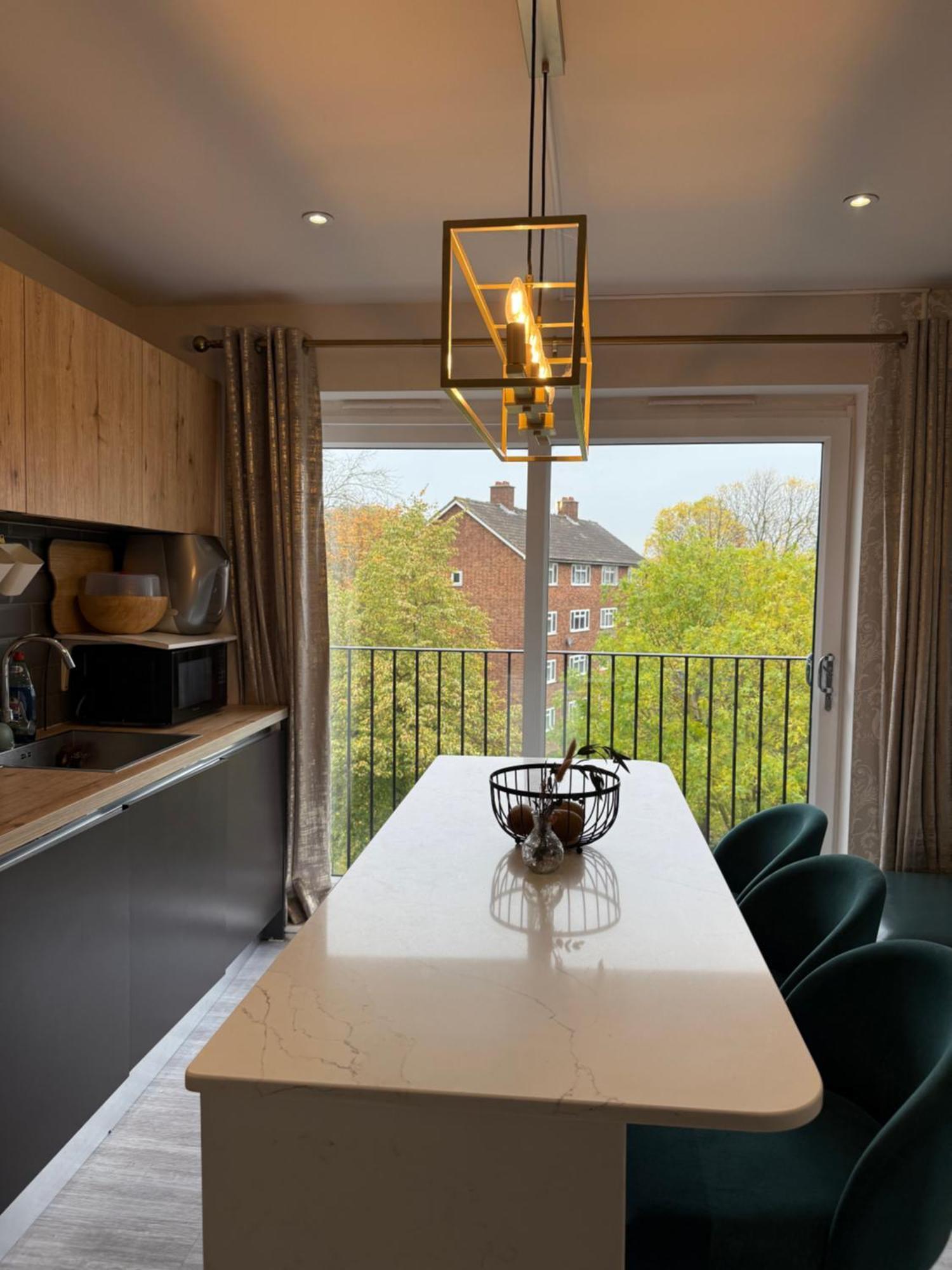 Luxury Spacious Flat Close To Apartment London