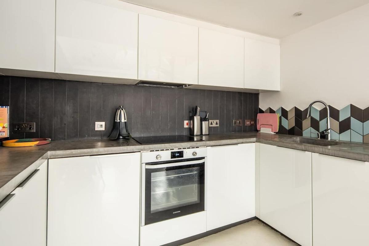 Stylish Georgian Loft 3beds In Apartment London