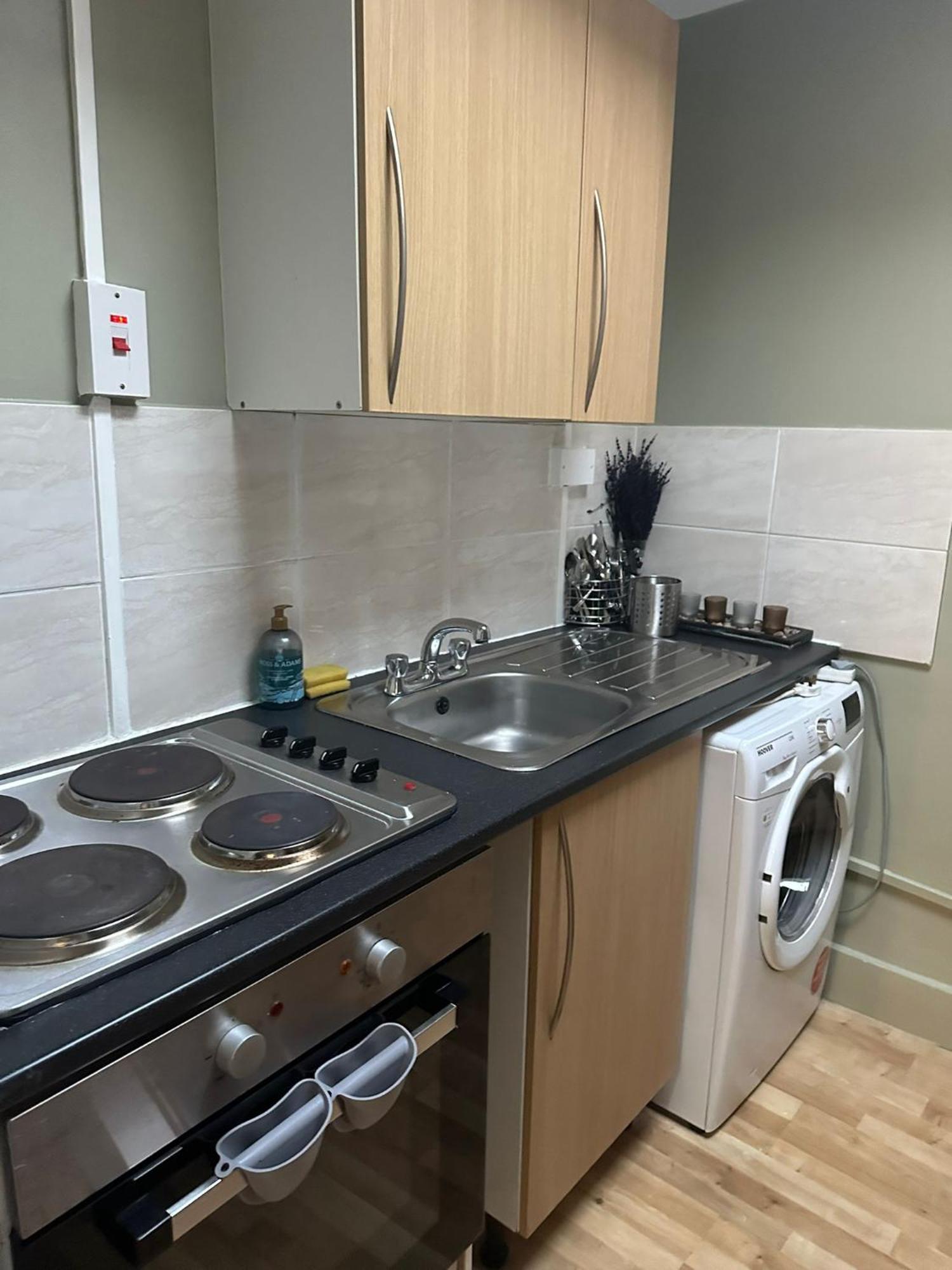 Apartment 2-br Caledonian Flat In The Heart Of
