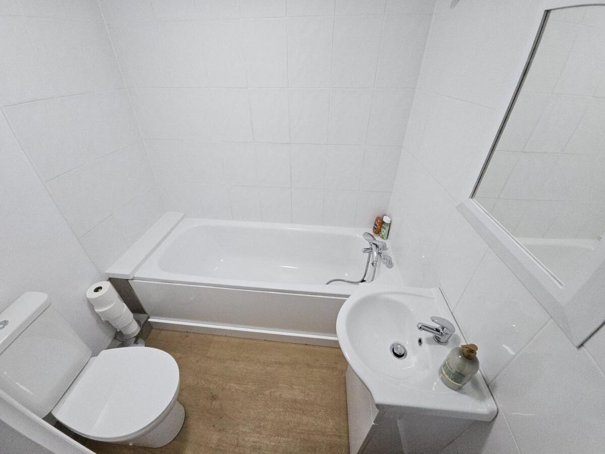 2-br Caledonian Flat In The Heart Of Apartment