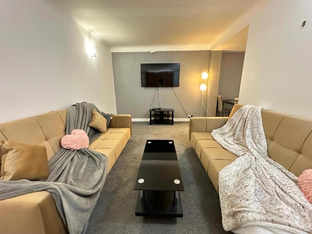 Hyde Park Comfortable Family Apartment *