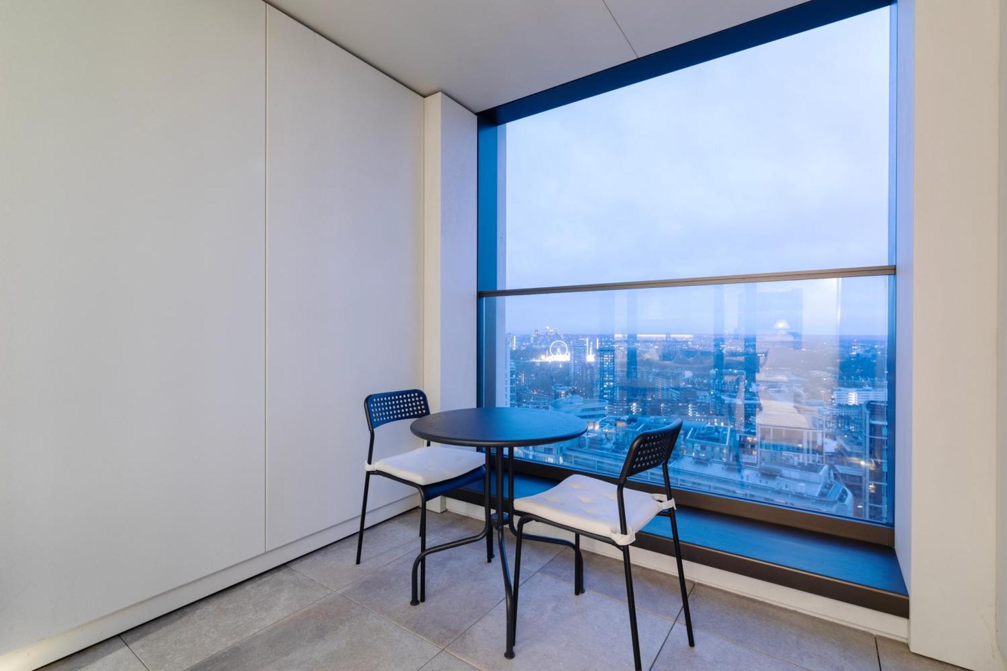 Luxury 2-bed Next To Hyde Park Apartment *