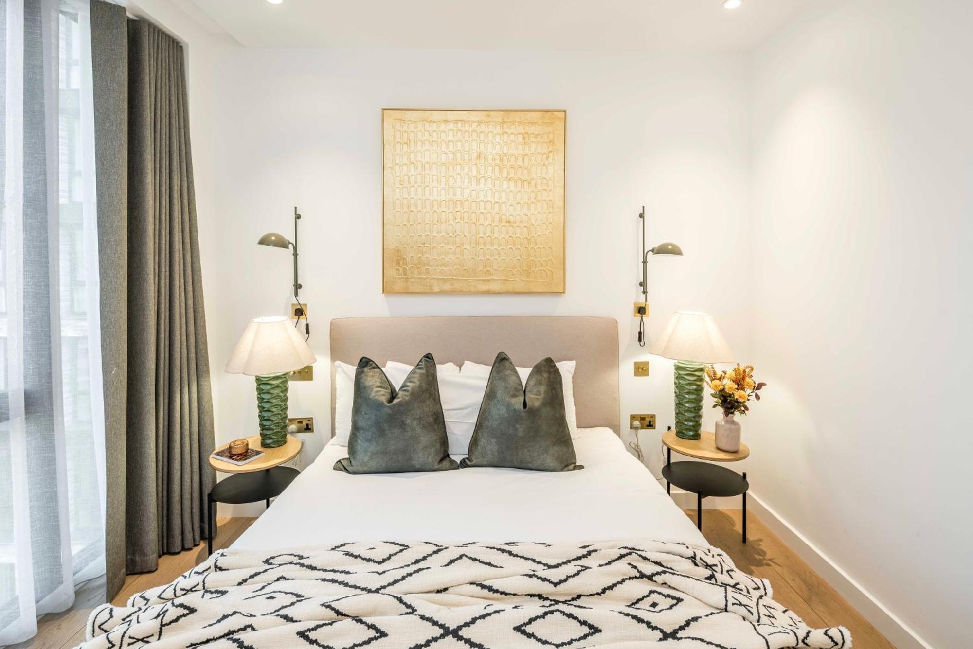 Kings Cross-new Development-super Luxury-sunset View-central Apartment