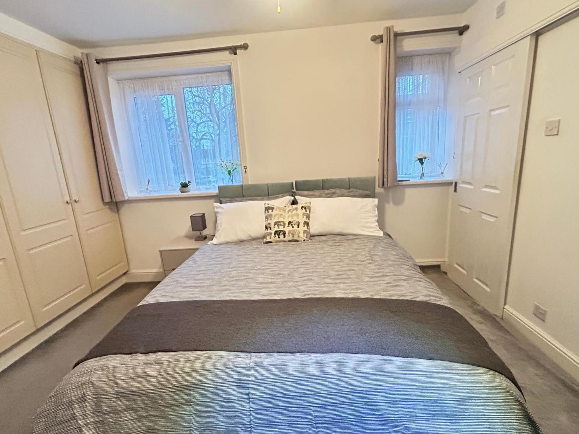 Apartment Cozy 3 Bed Near Greenwich Fast Wifi & Free Parking *