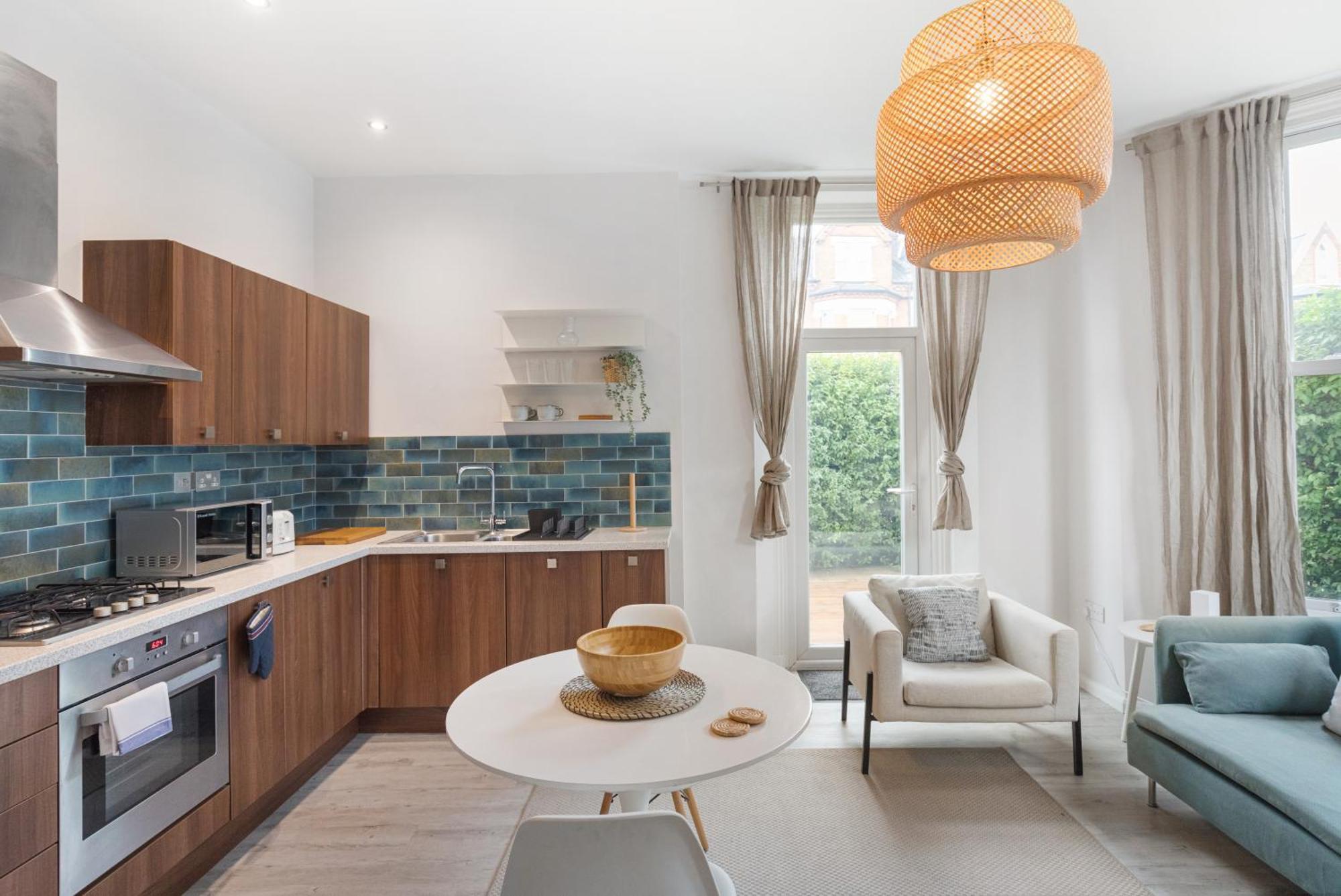 Apartment Alderbrook Road