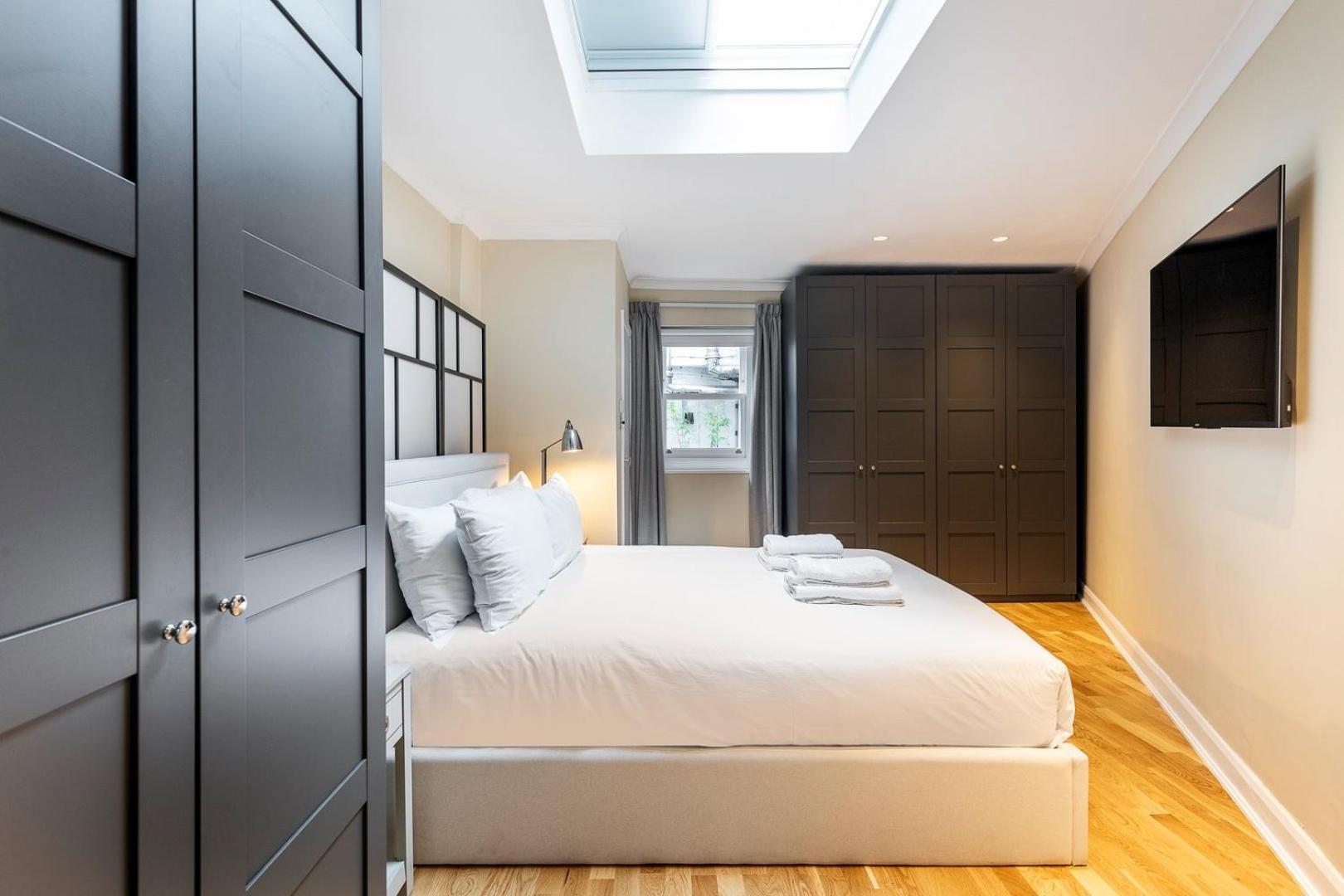 Elegant South Kensington Flat Near Tube & Museums