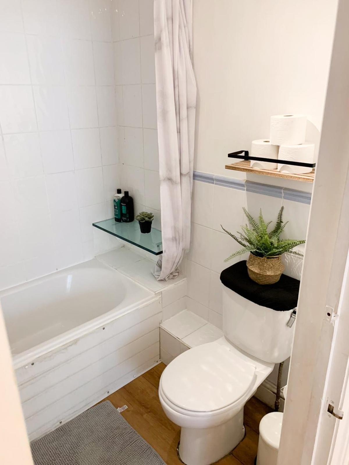 Cosy 1 Bedroom In Kensington, Shepherds Bush Apartment