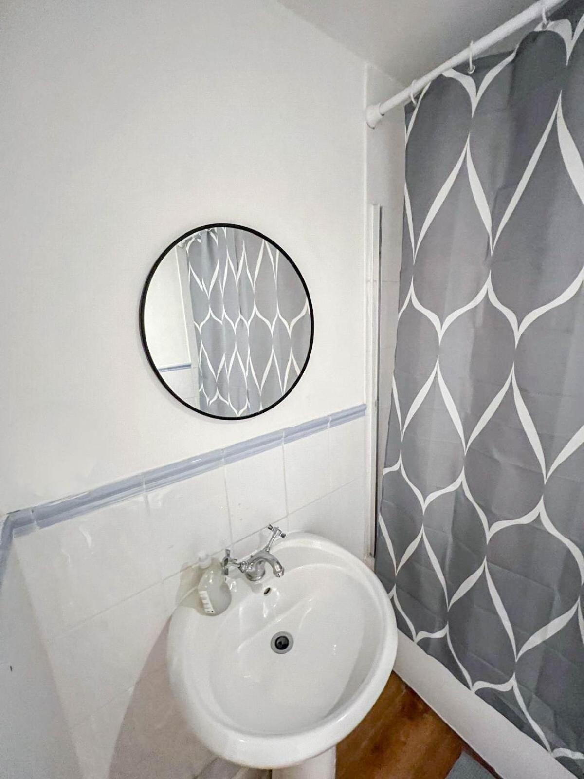 Cosy 1 Bedroom In Kensington, Shepherds Bush London