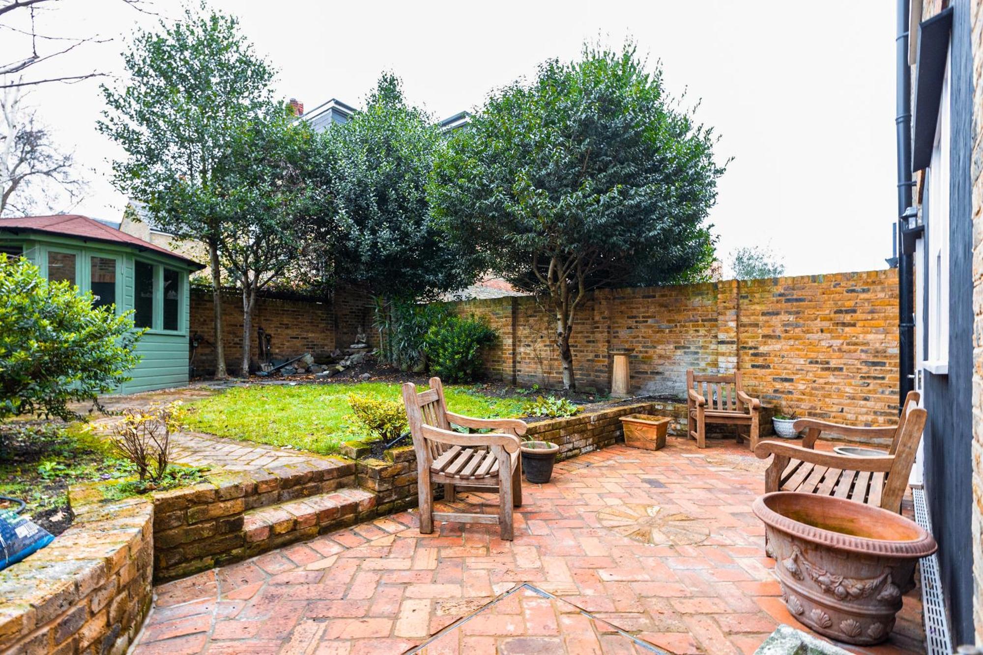 Charming 2br Flat W Garden, 10min Clapham South St * London