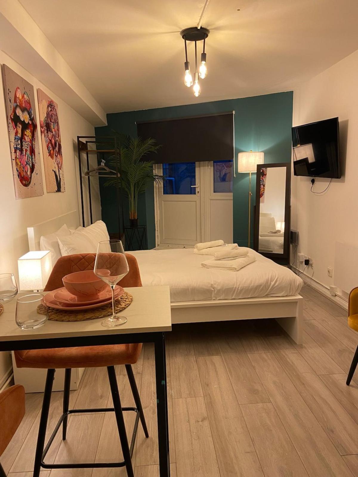 Apartment Serviced