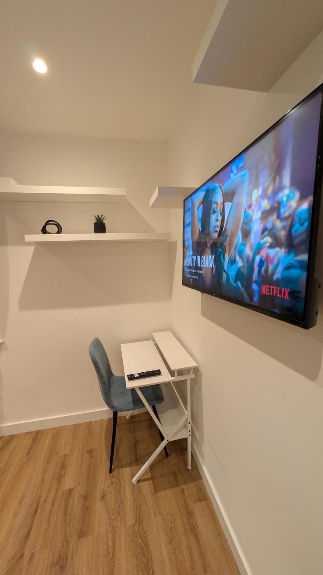 Westfield Kensington Apartment *