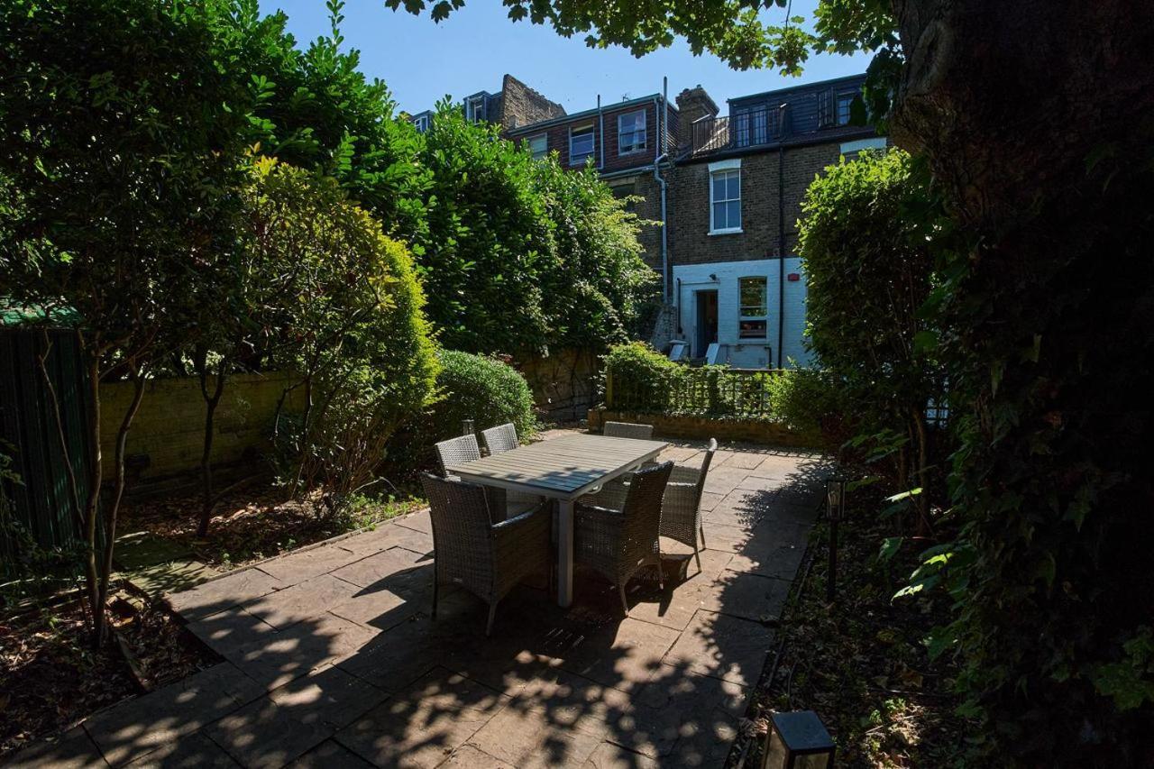Bright Cozy Garden Retreat W Fast Wifi & 5min To Tube Subway Metro & Close To Park & Street Parking P4p