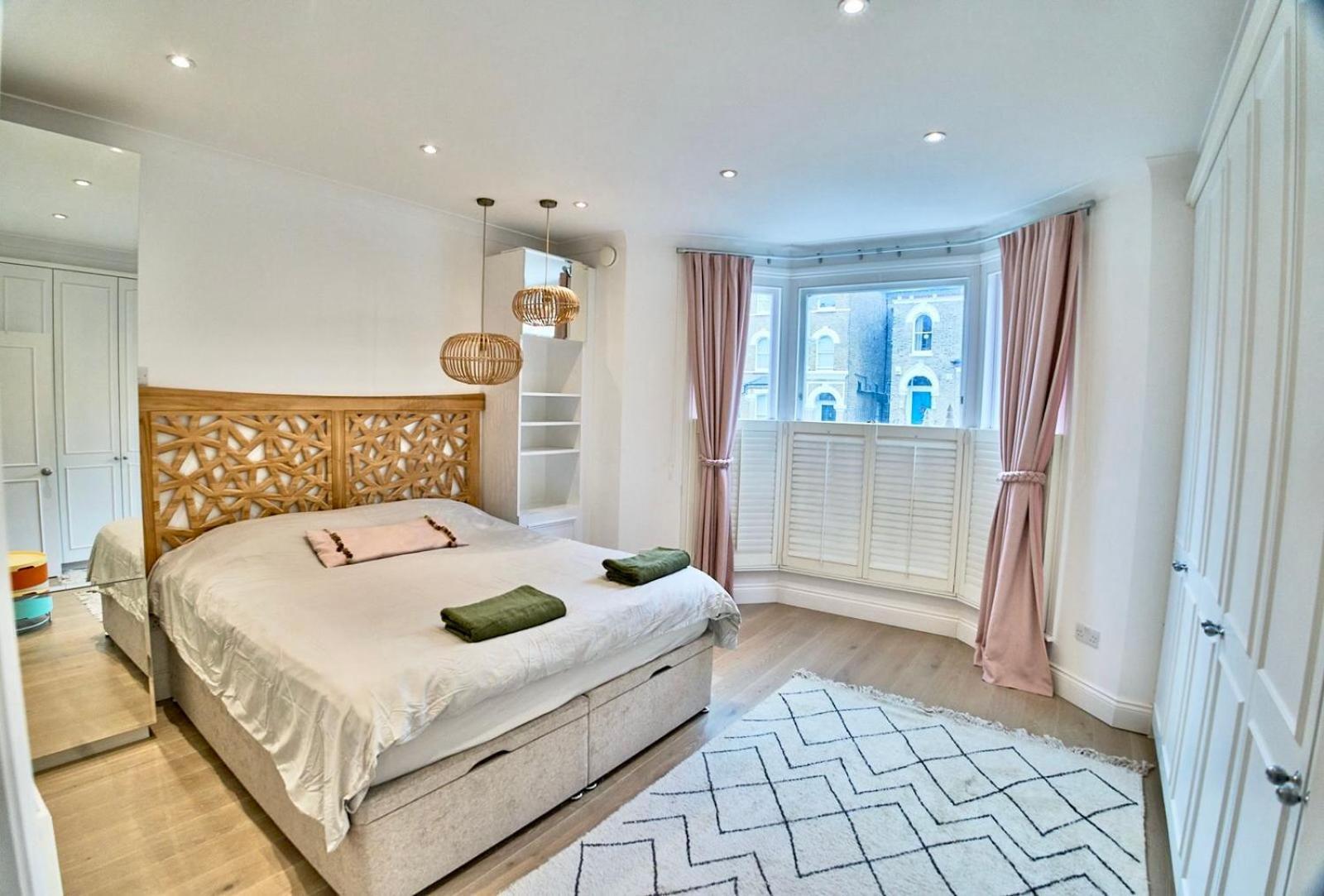 Bright Cozy Garden Retreat W Fast Wifi & 5min To Tube Subway Metro & Close To Park & Street Parking P4p Apartment *