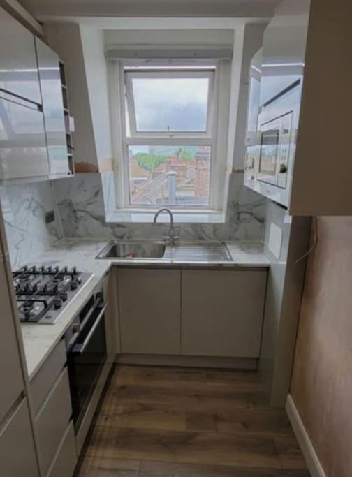 Apartment Modern Flat Next To Westfield London