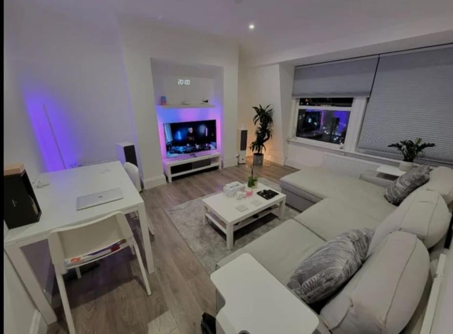 Apartment Modern Flat Next To Westfield London