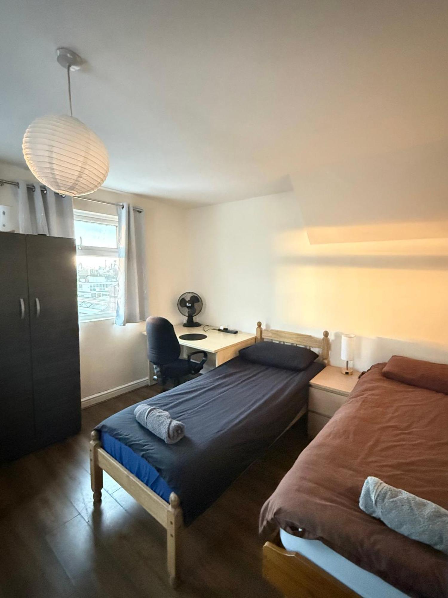 Upton Park - House * London