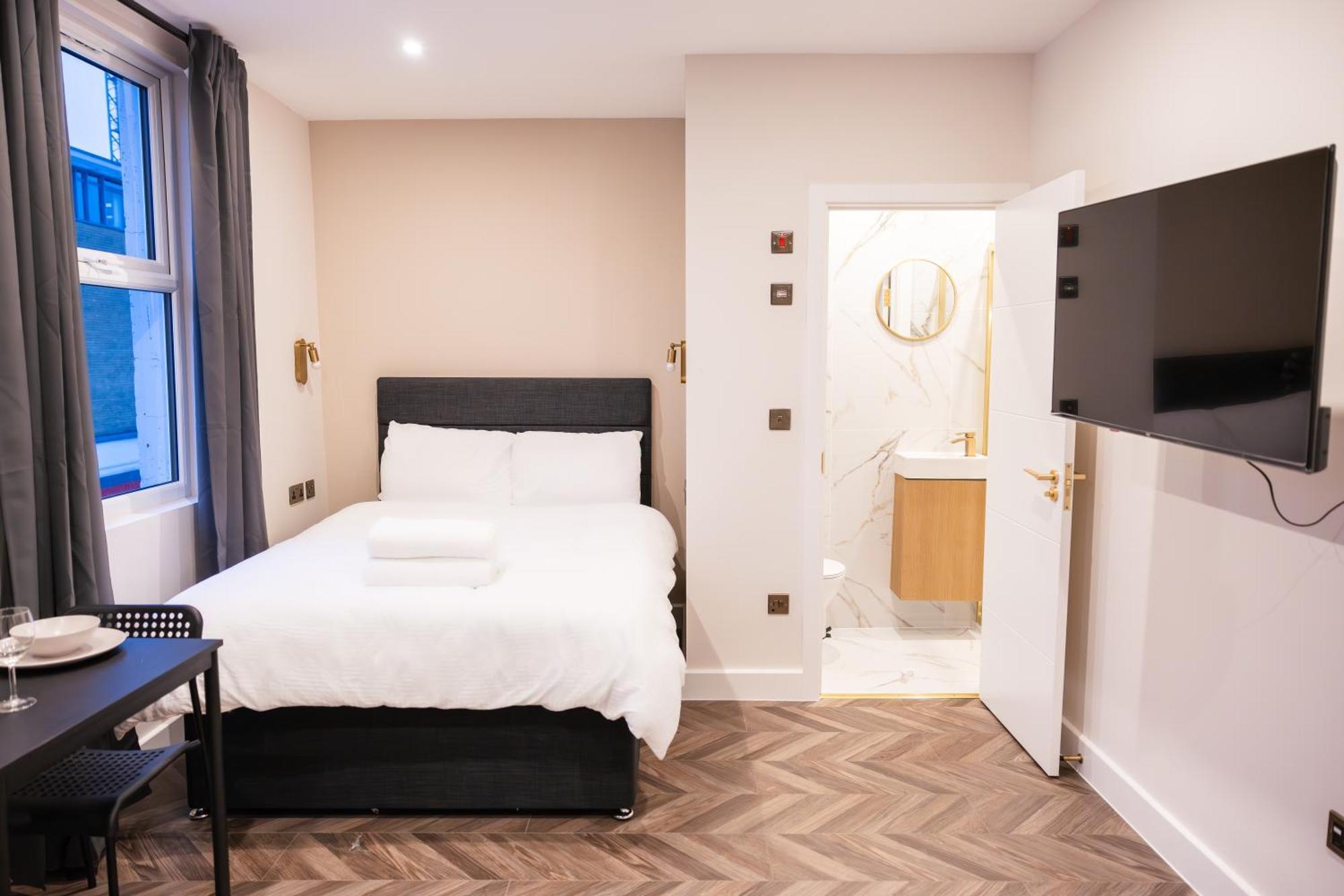 Pillo - Chelsea Aparthotel