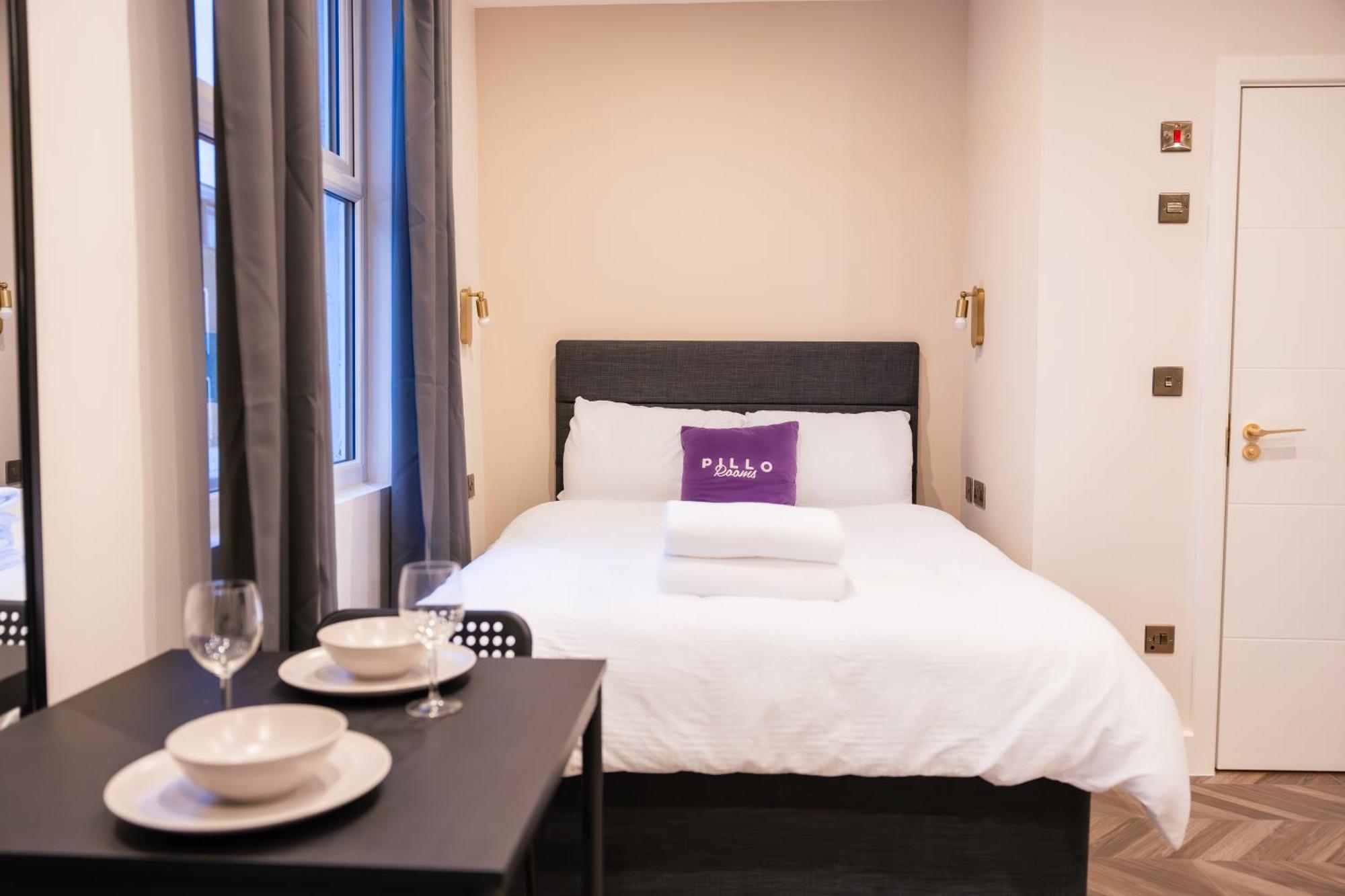 Pillo - Chelsea Aparthotel