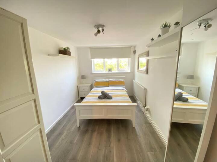 1 Bedroom In Woolwich With Free Parking Apartment