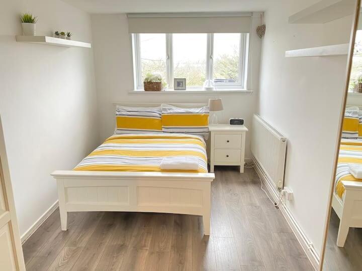 1 Bedroom In Woolwich With Free Parking Apartment London