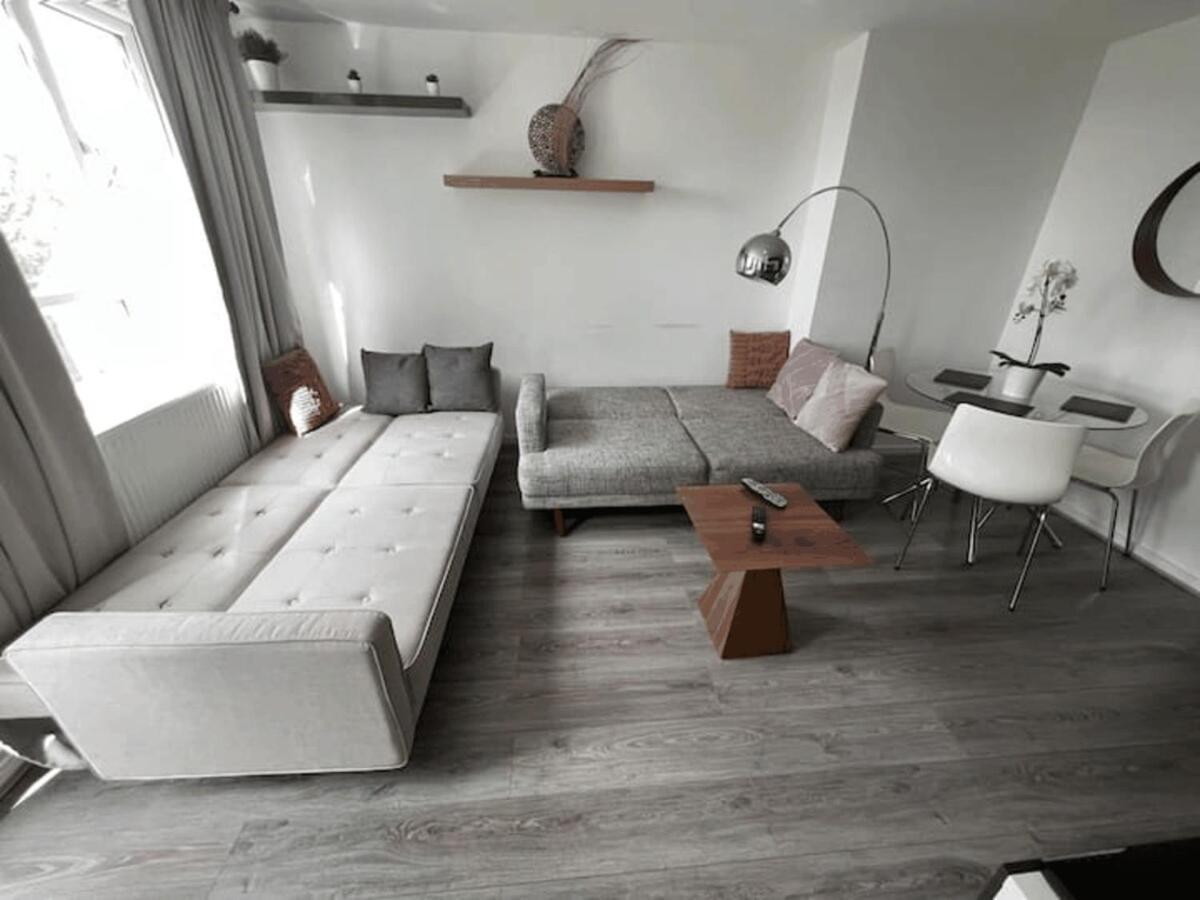 1 Bedroom In Woolwich With Free Parking