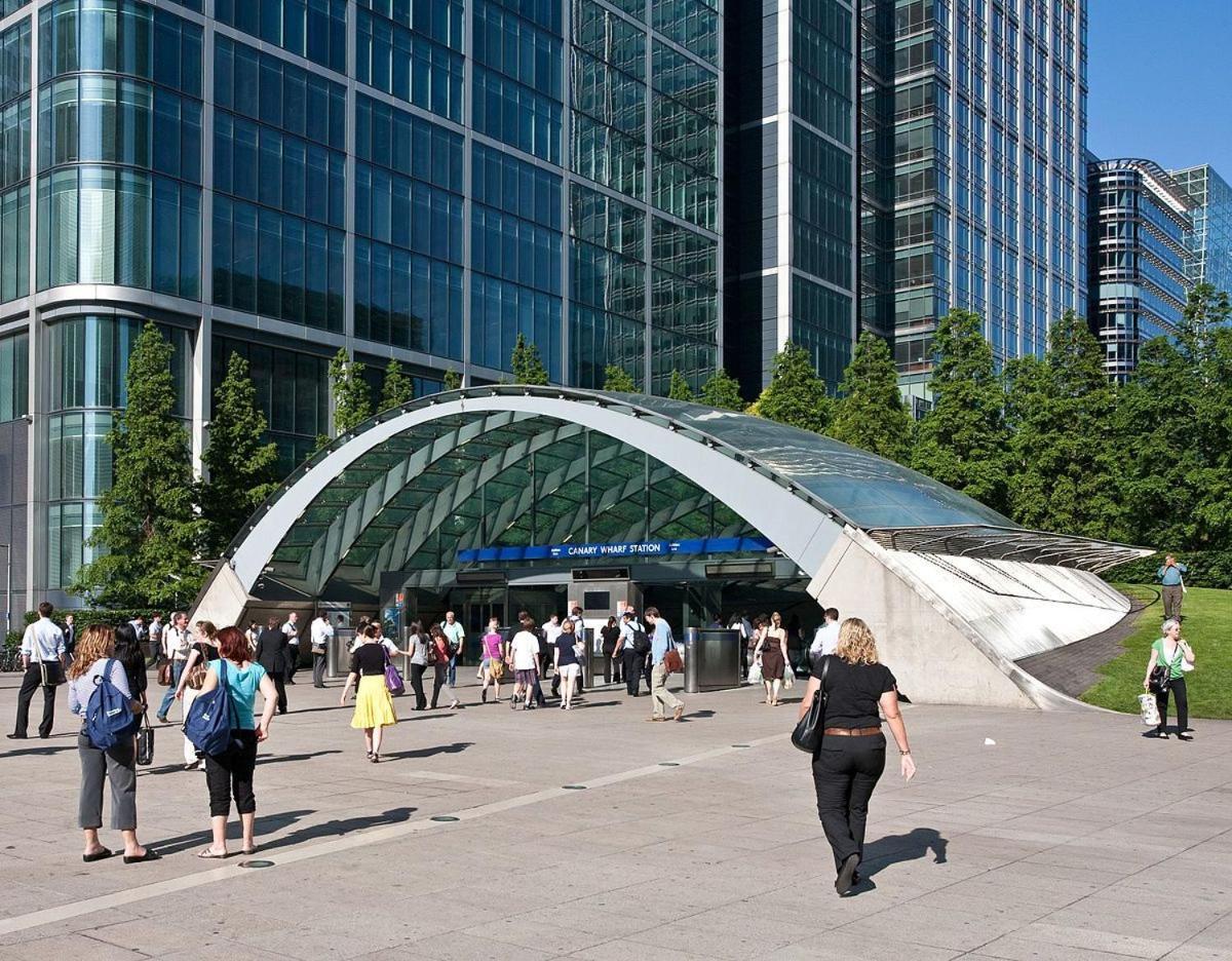 Modern 2-bedroom Near Canary Wharf, O2 Arena & Excel - Excellent Transport Links *