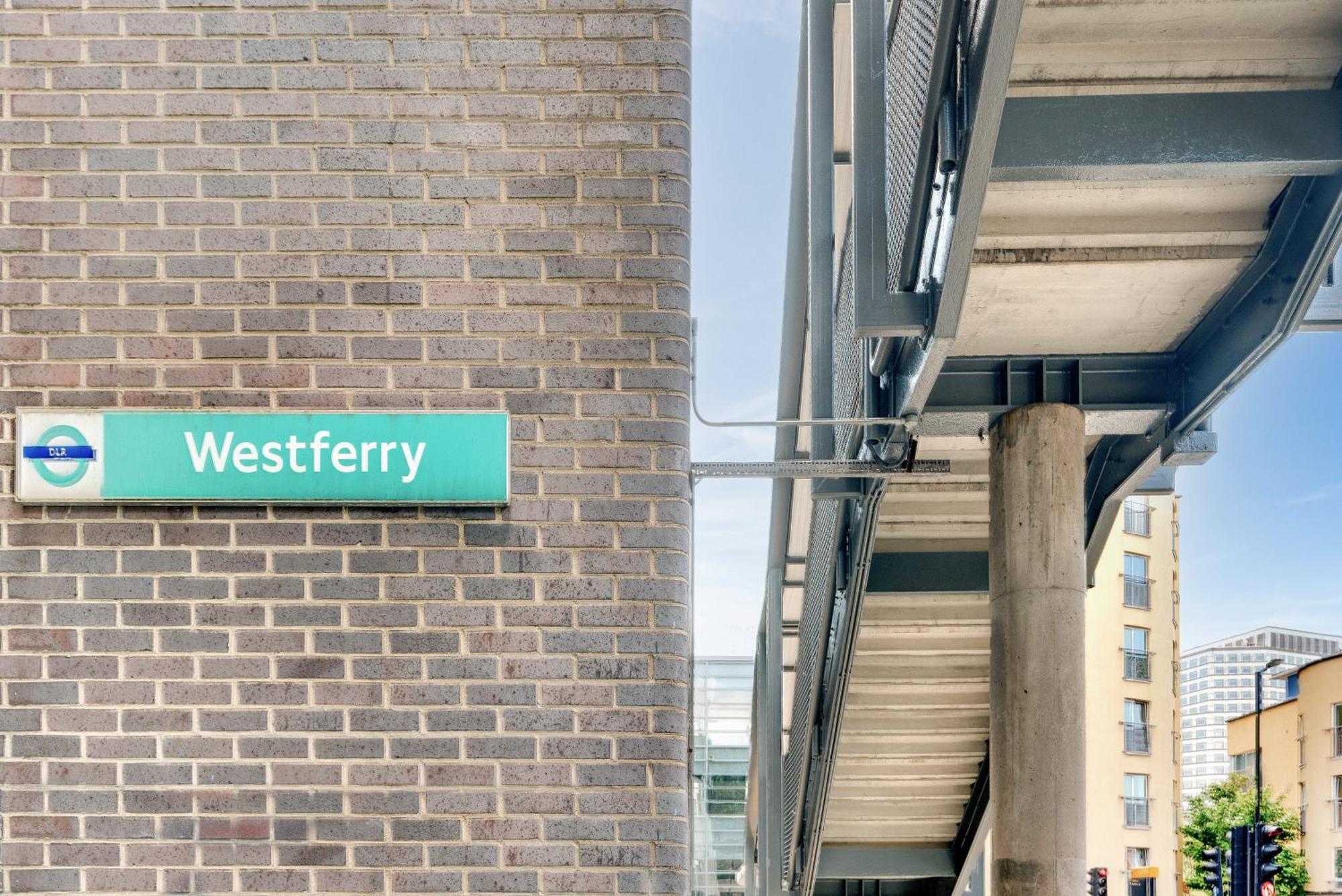 Apartment Modern 2-bedroom Near Canary Wharf, O2 Arena & Excel - Excellent Transport Links London