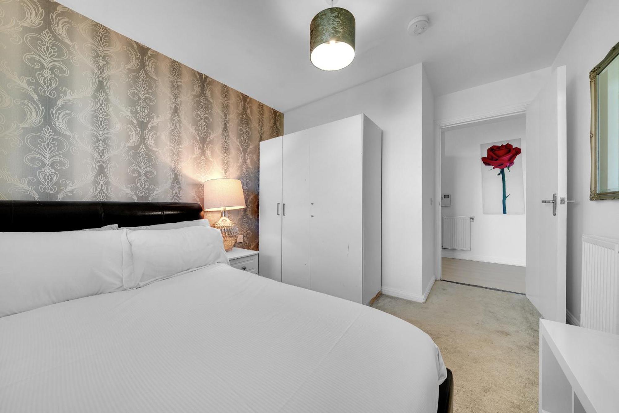 Modern 2-bedroom Near Canary Wharf, O2 Arena & Excel - Excellent Transport Links London