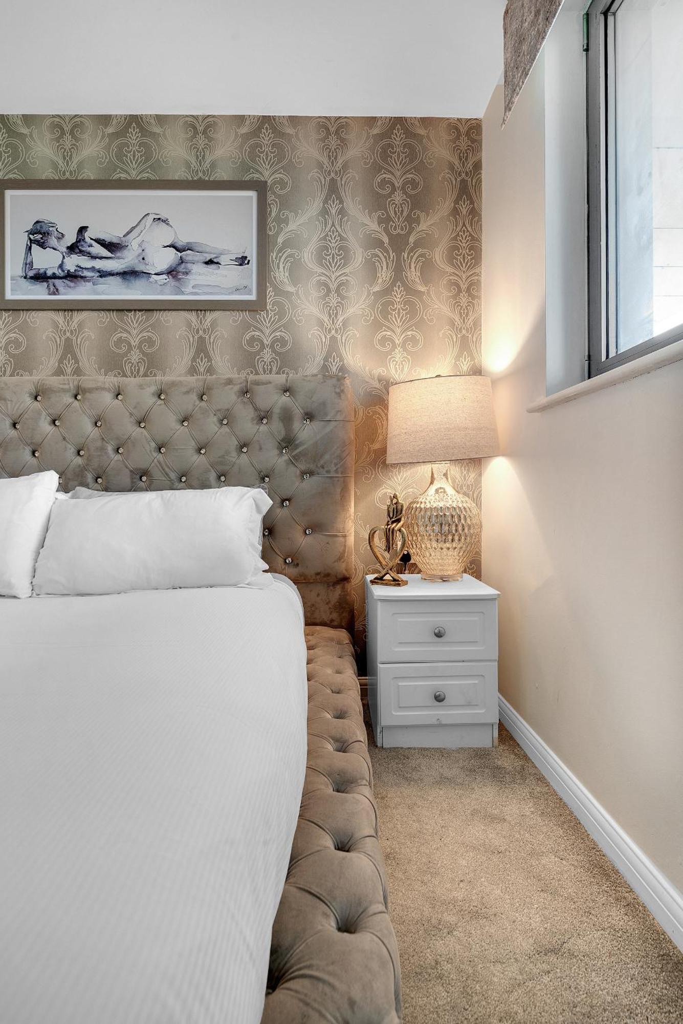Apartment Modern 2-bedroom Near Canary Wharf, O2 Arena & Excel - Excellent Transport Links *