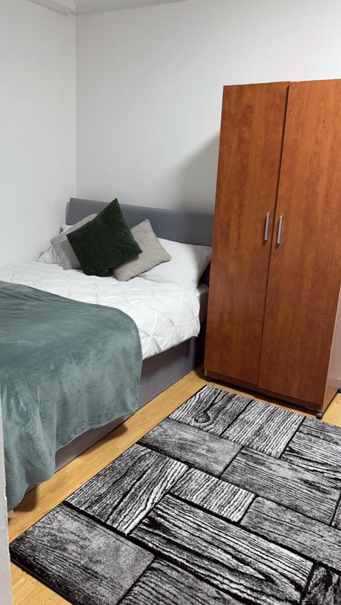 Apartment Rrr Homes London