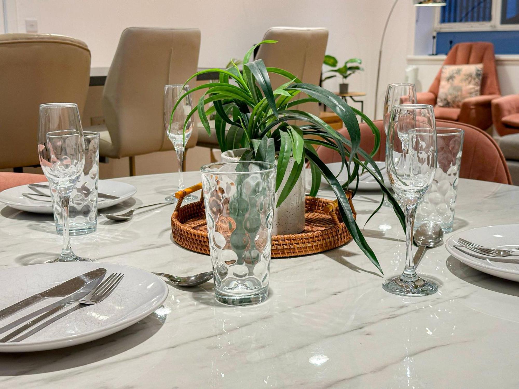 Spacious 3-bedroom Flat In Holloway With Unique Patio With Free Wi-fi