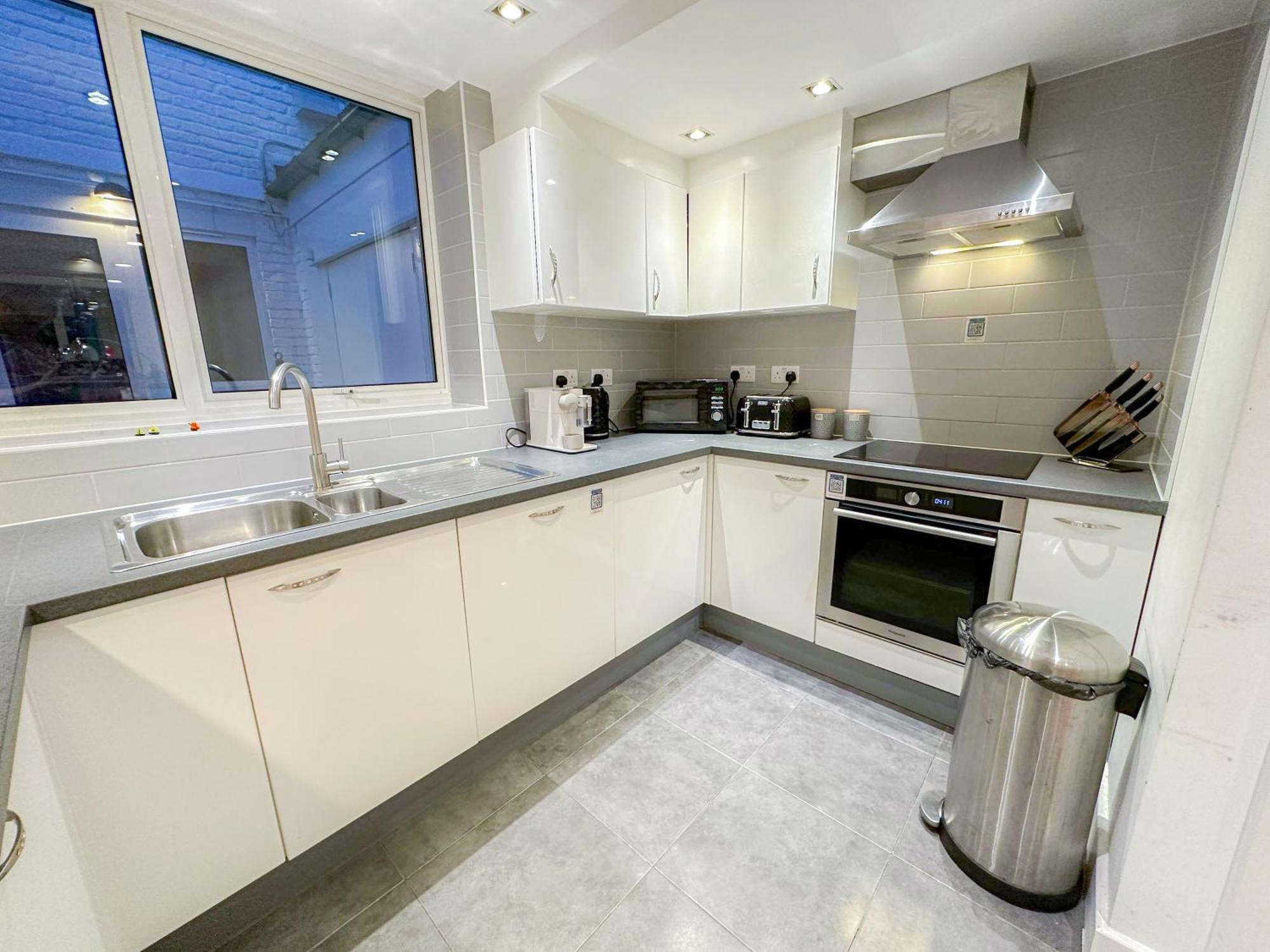 Apartment Spacious 3-bedroom Flat In Holloway With Unique Patio With Free Wi-fi London