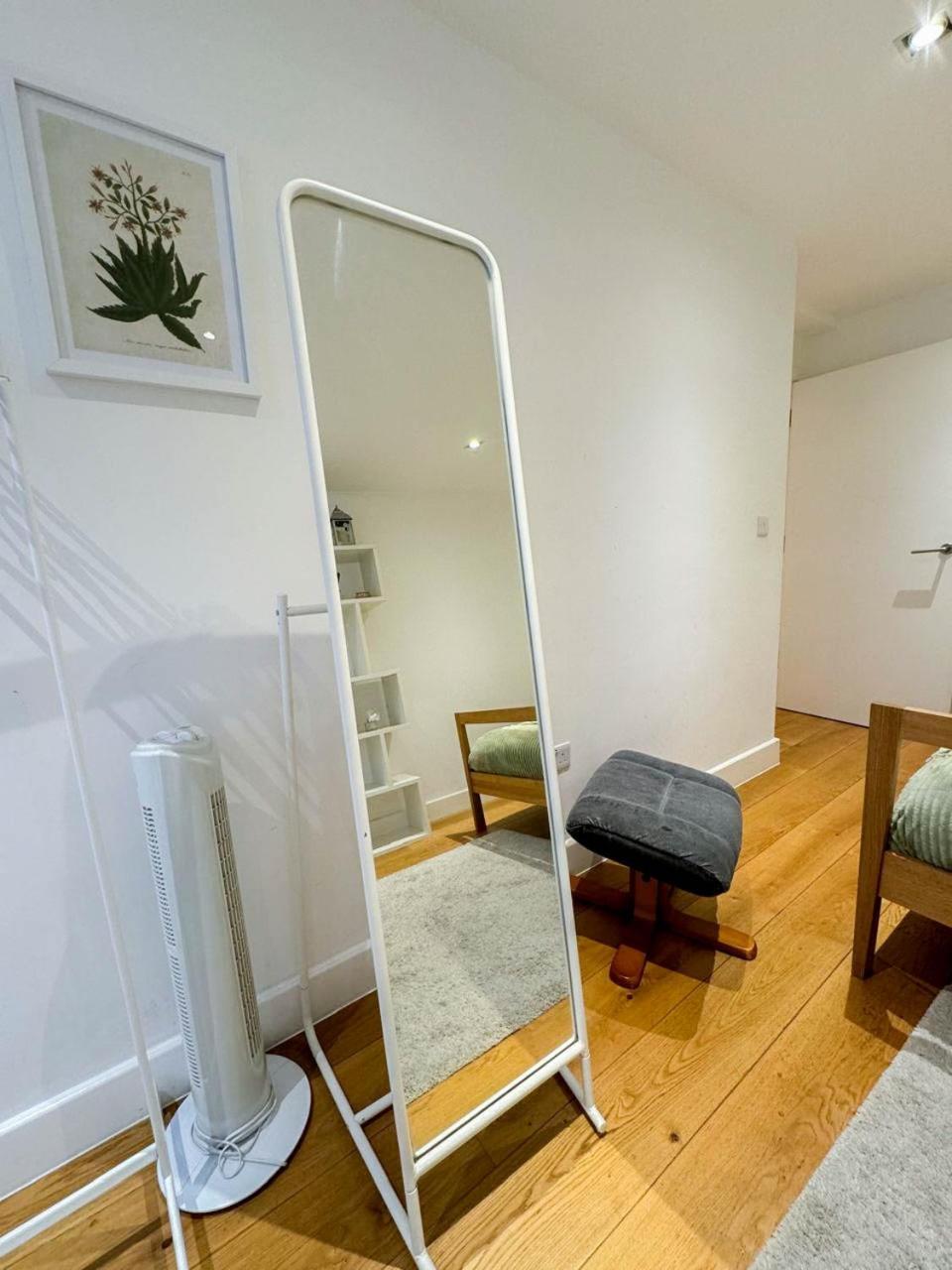 Spacious 3-bedroom Flat In Holloway With Unique Patio With Free Wi-fi * London