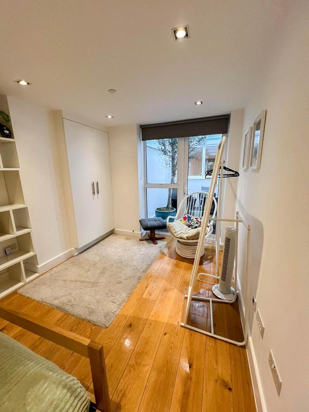 Spacious 3-bedroom Flat In Holloway With Unique Patio With Free Wi-fi Apartment