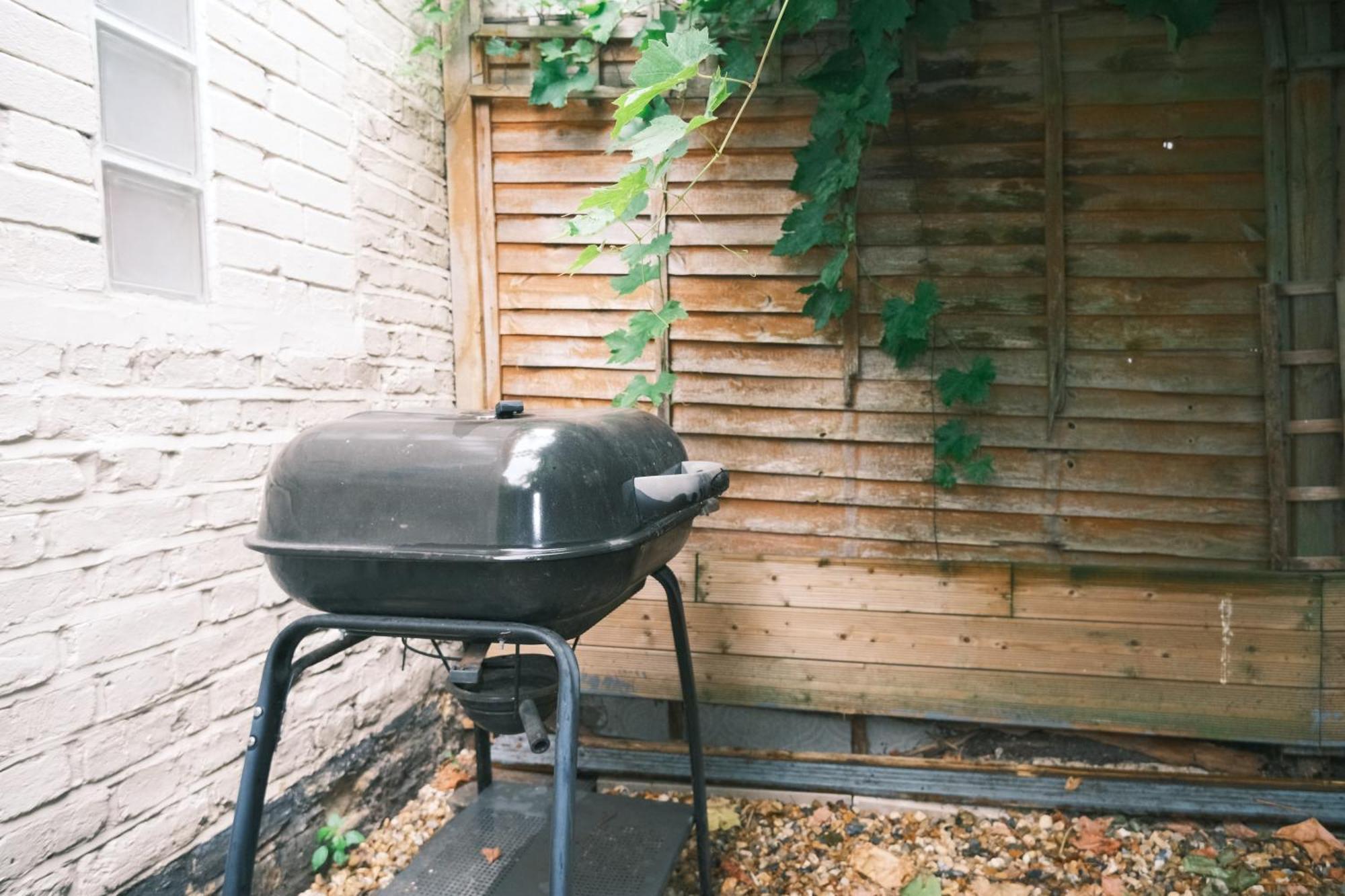 Apartment Artsy & Bright Hammersmith 1b1b, Up To 4 People London