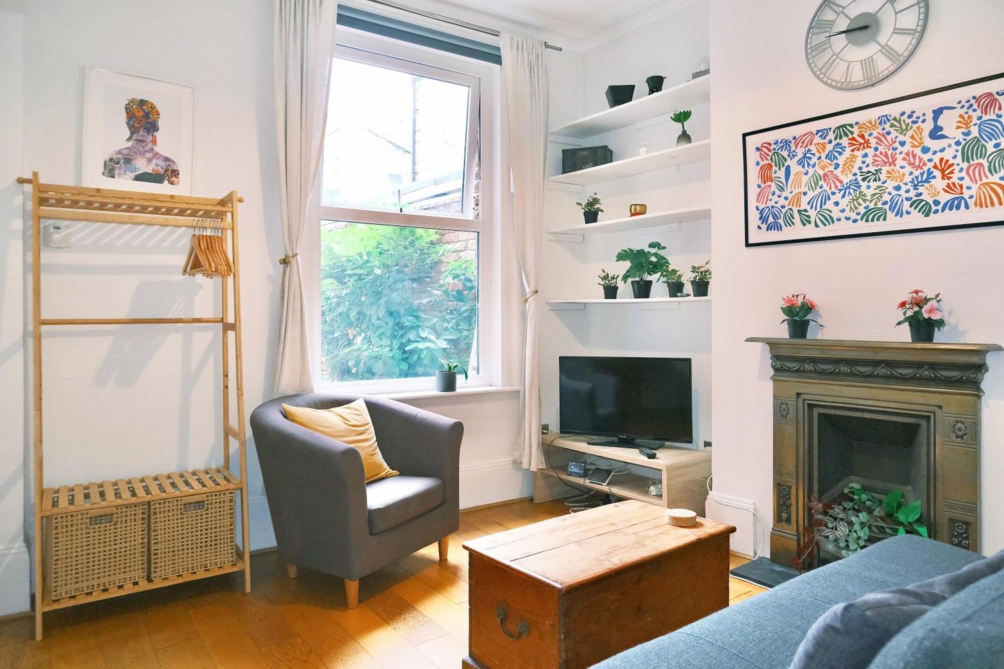 Apartment Artsy & Bright Hammersmith 1b1b, Up To 4 People