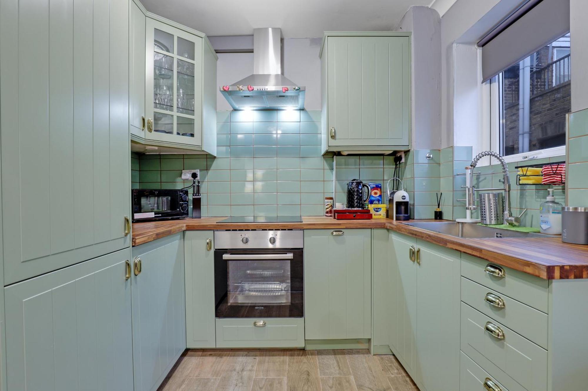 Apartment Sleeps 4,roof Garden, Top Apartment, Zone 2 Cls Central London