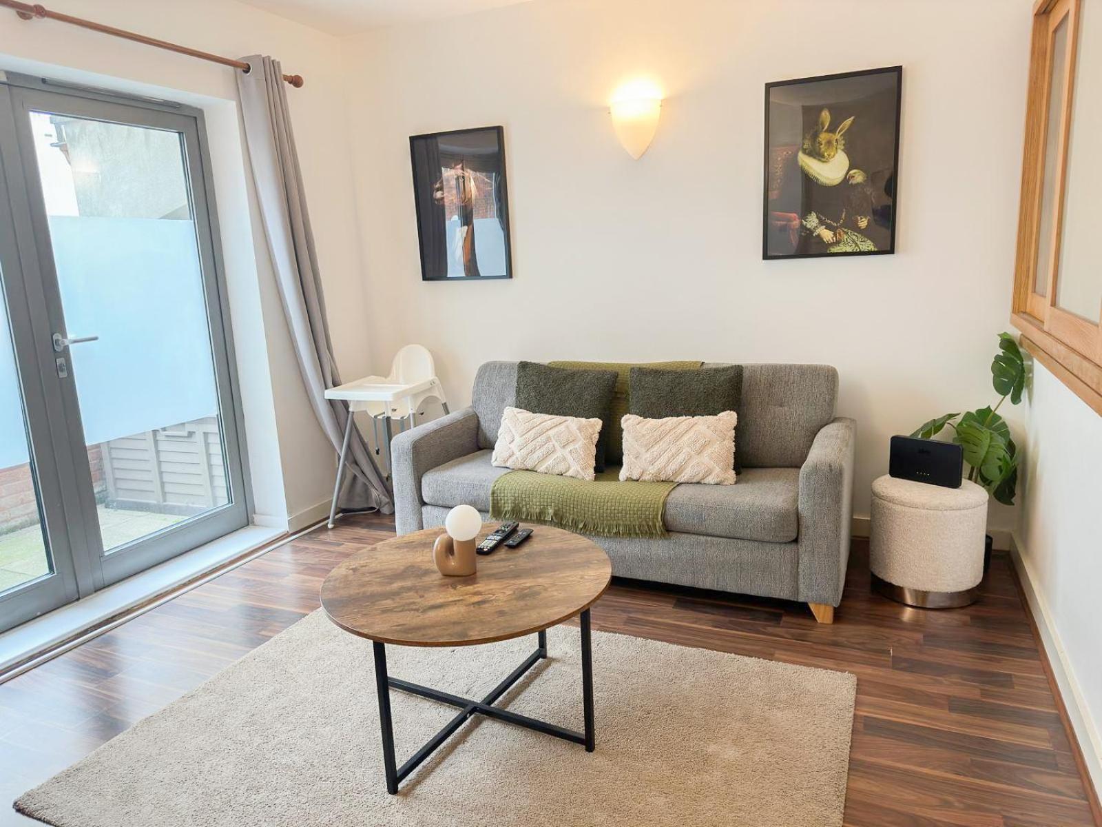 Stunning 1-bedroom Flat In Canary Wharf Free Parking Near Museum London