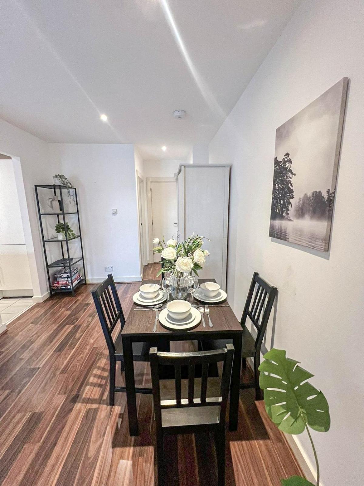Apartment Stunning 1-bedroom Flat In Canary Wharf Free Parking Near Museum *