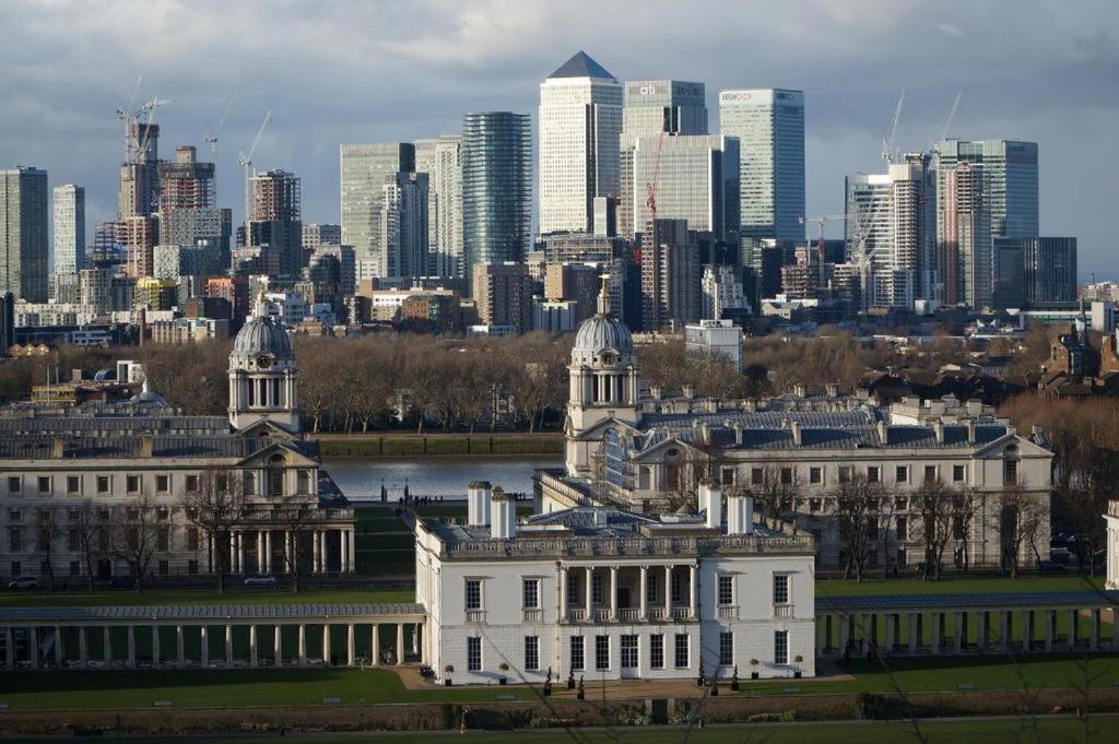 Modern 2bed Canary Wharf Great Transport Links - Perfect For Long Apartment *