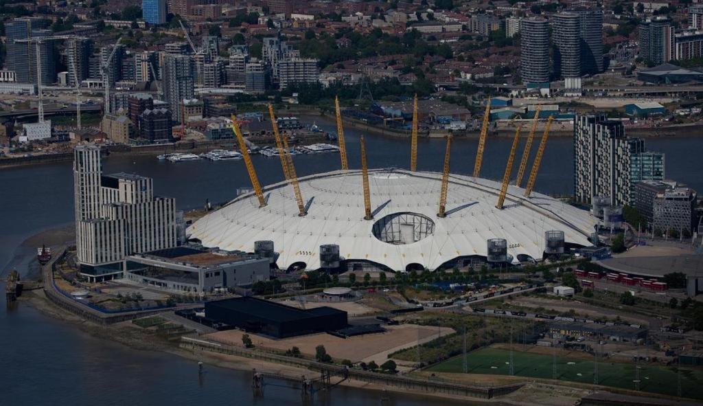 Modern 2bed Canary Wharf Great Transport Links - Perfect For Long London