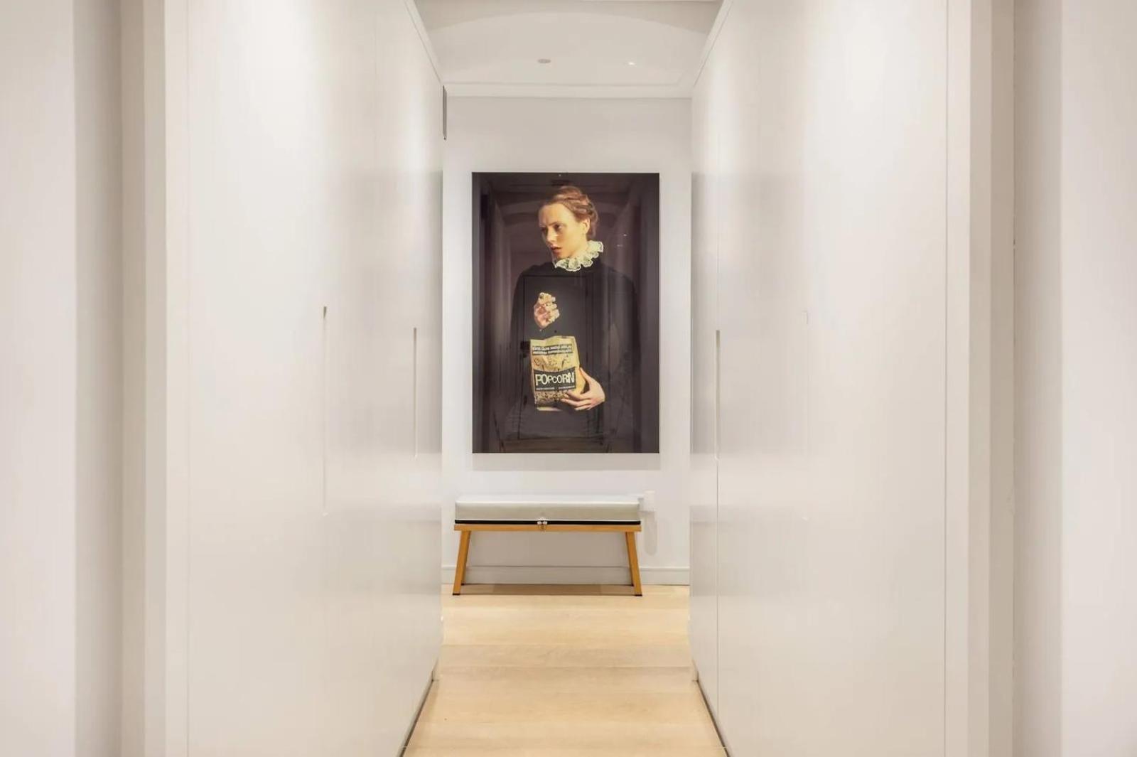 Luxurious 3-bedroom & 3 Bathroom Flat With Indoor Fireplace And Patio In Mayfair