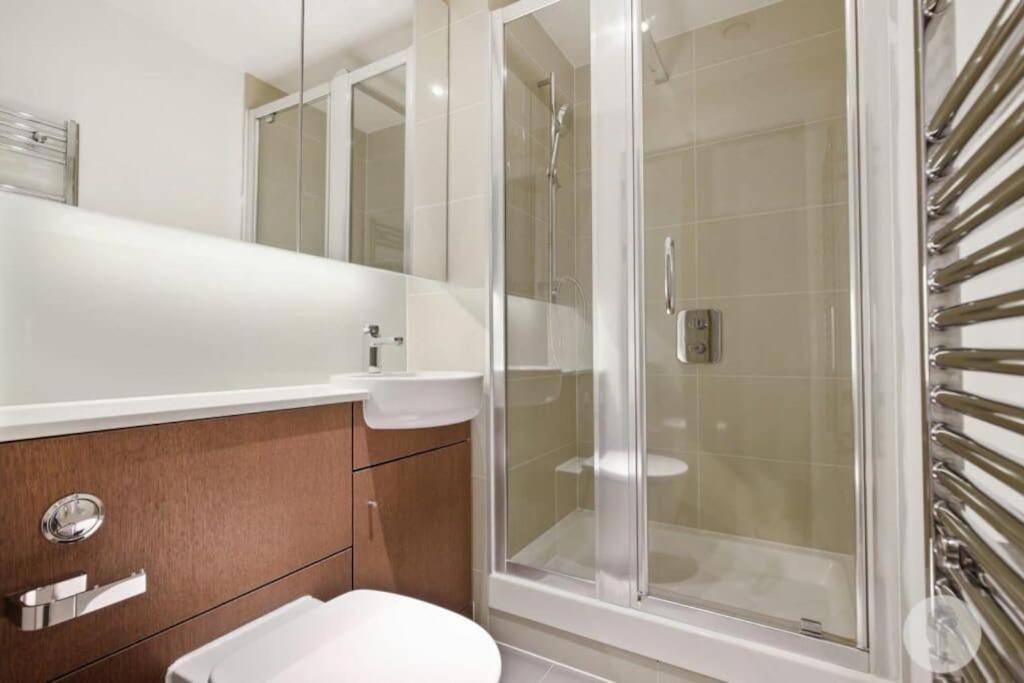 Modern 3 Bedroom - Olympic Park - E20 Stratford *