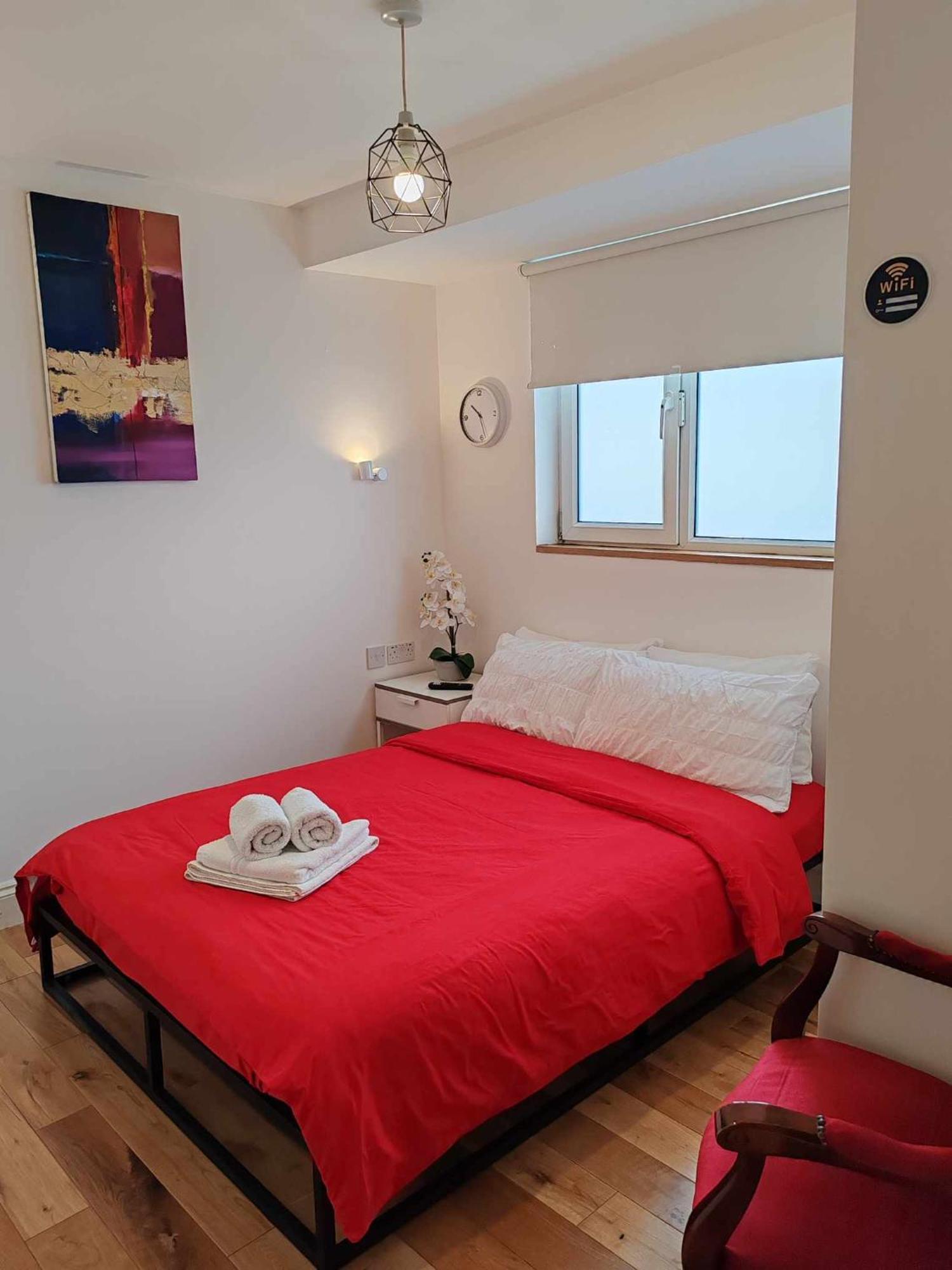Lgbtq-double Bed & Breakfast London