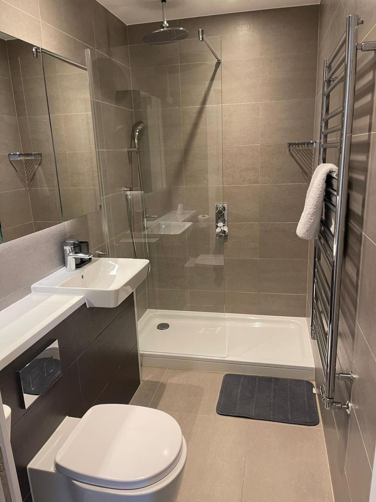 Laurel Point Aparthotel