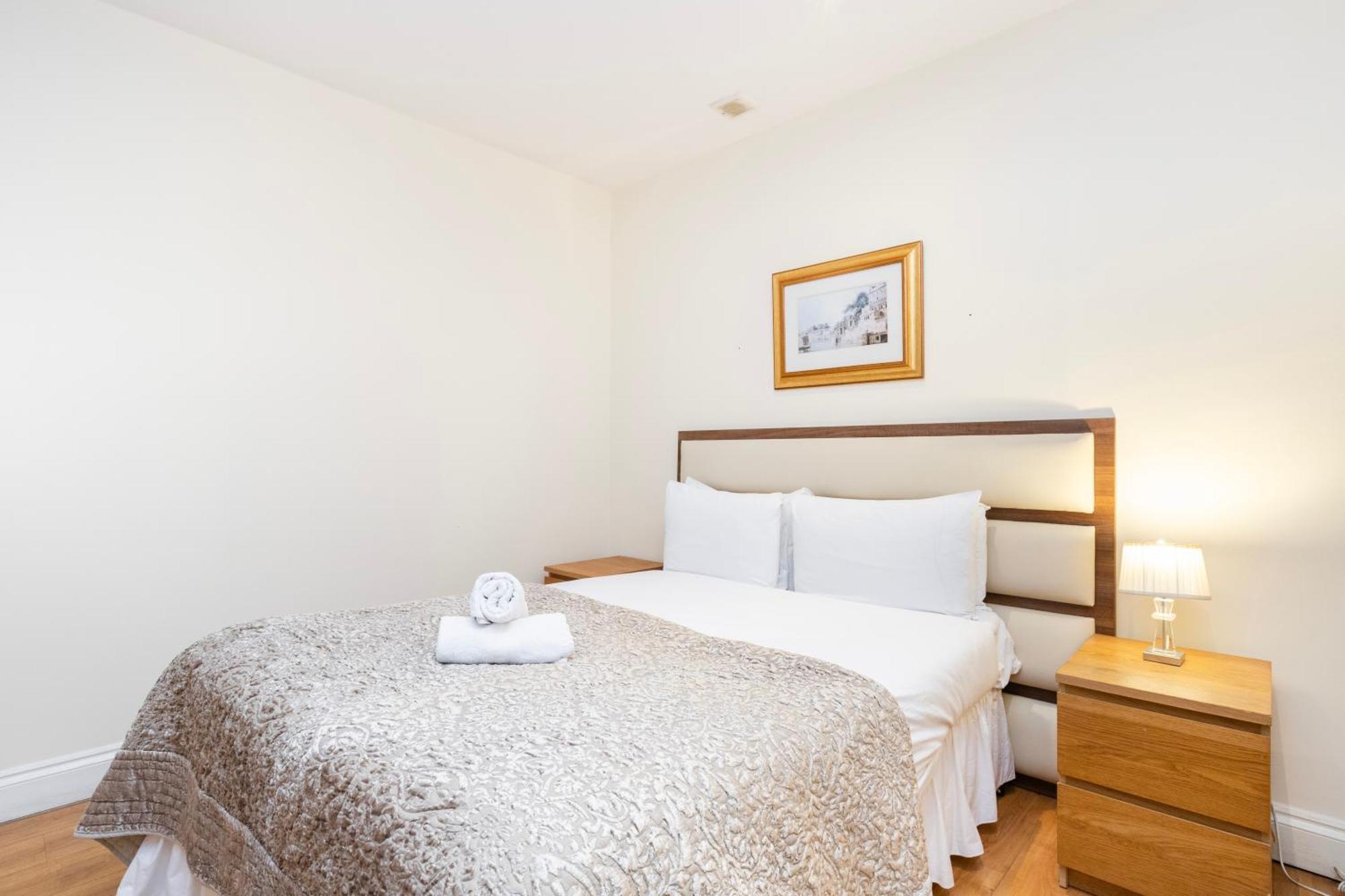 Hyde Park & 3* London