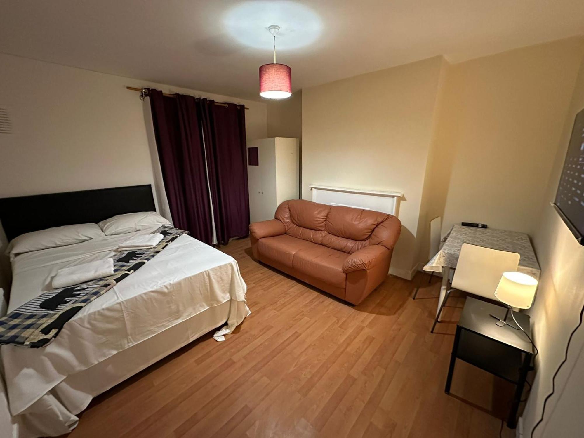 In Tower Bridge Minutes Walk From Bethnal Green, Free Wifi Apartment *