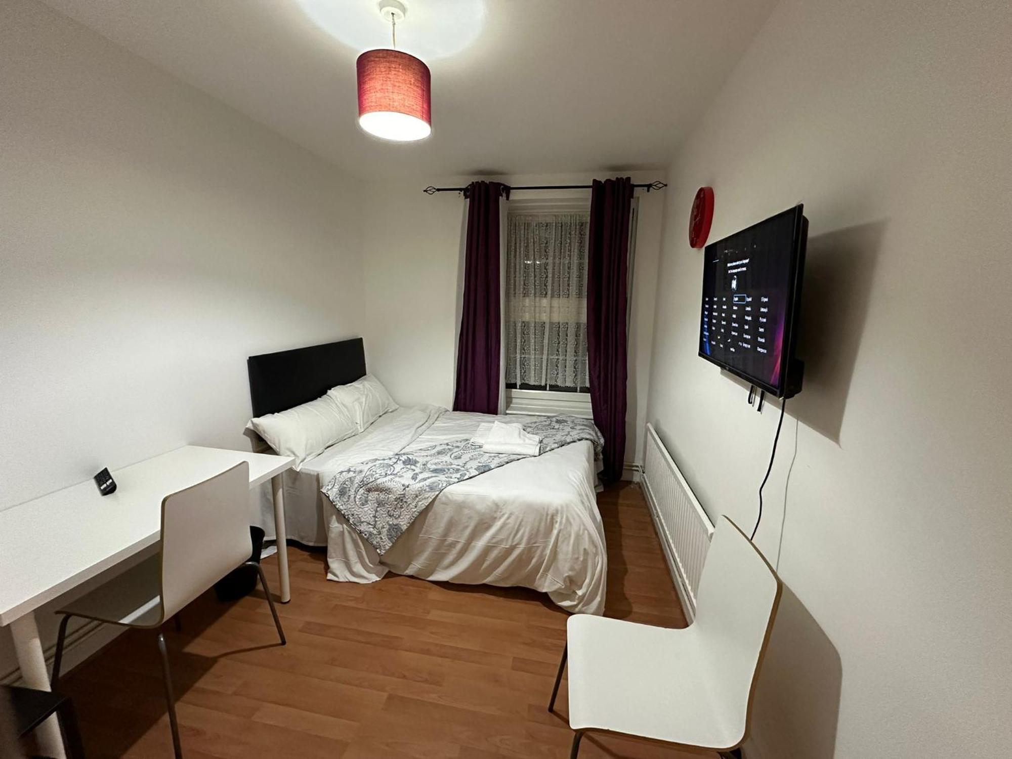 In Tower Bridge Minutes Walk From Bethnal Green, Free Wifi Apartment London