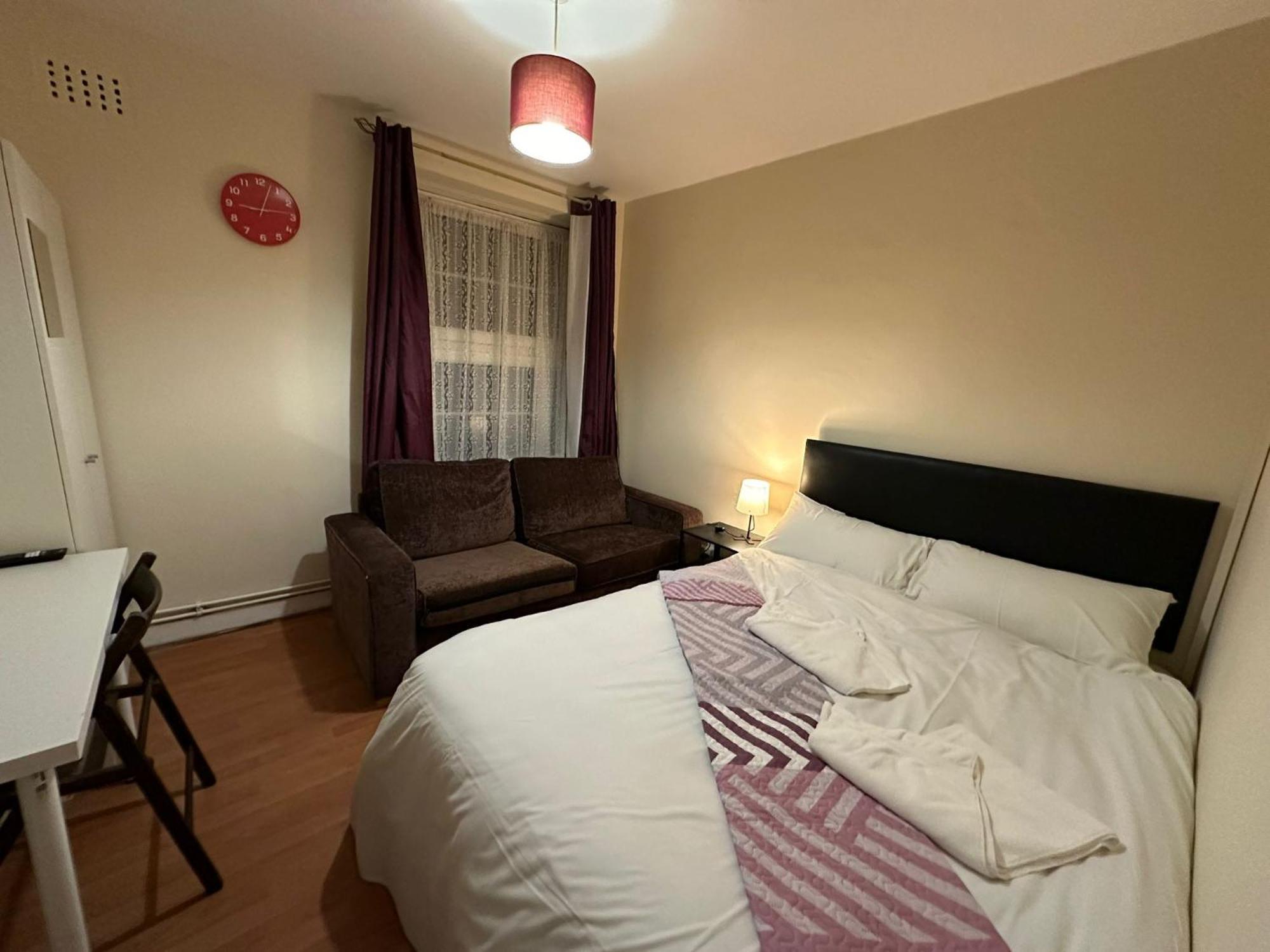 In Tower Bridge Minutes Walk From Bethnal Green, Free Wifi * London